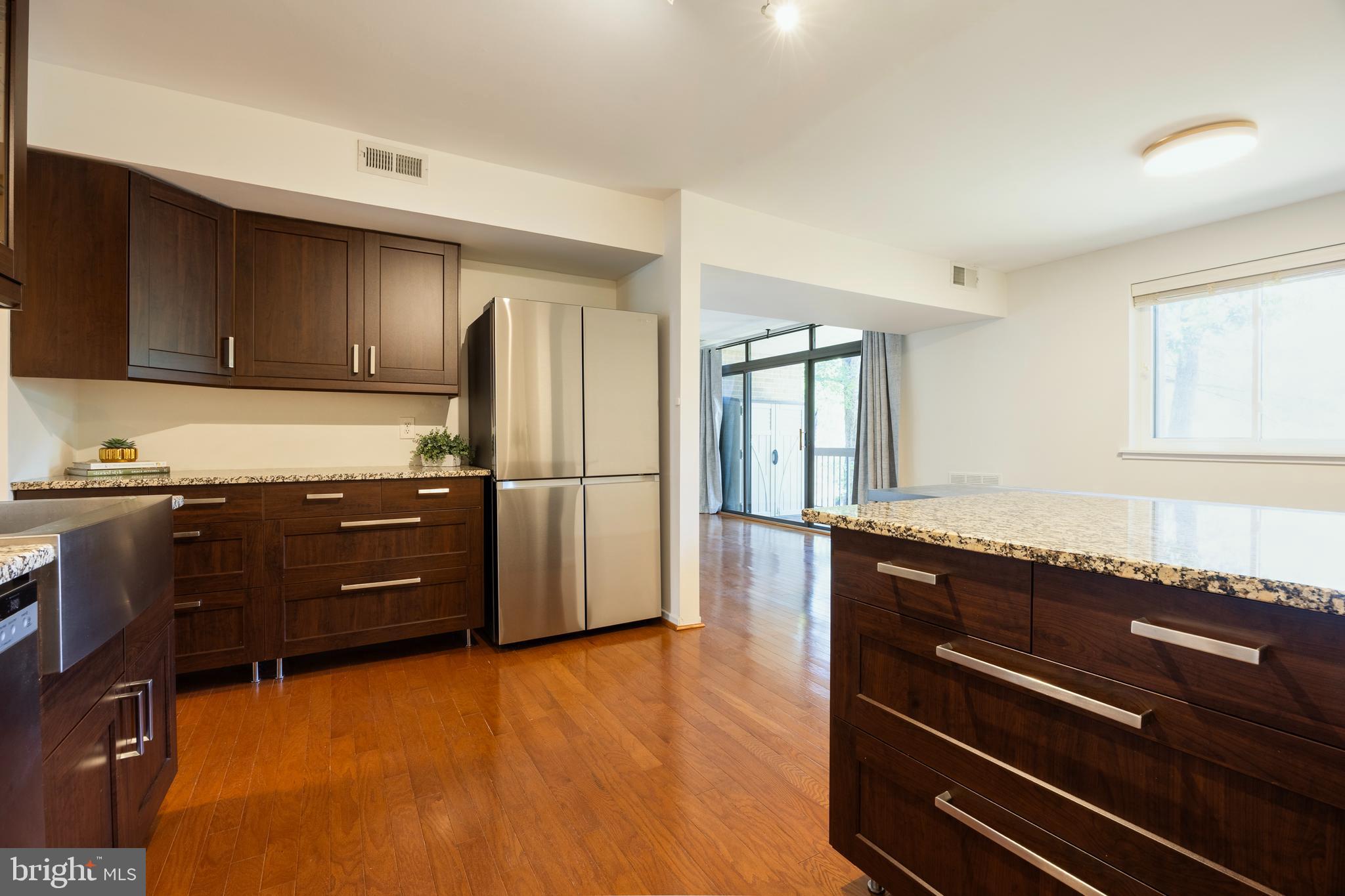 1643 PARKCREST CIRCLE 7C/201