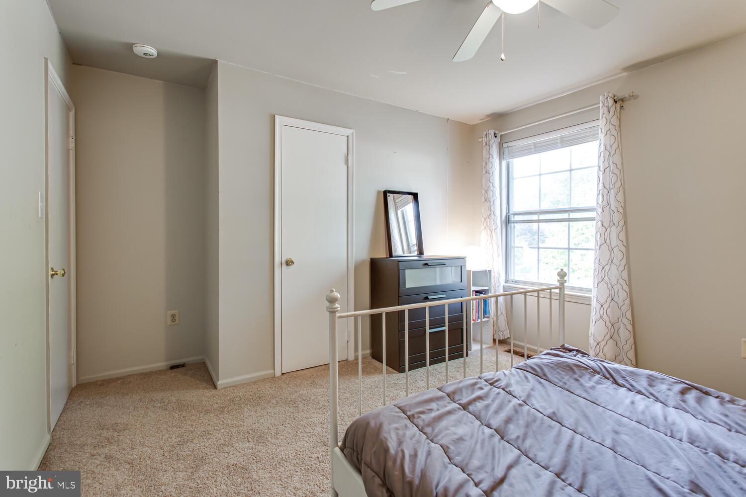 SHANNON SQUARE - Residential