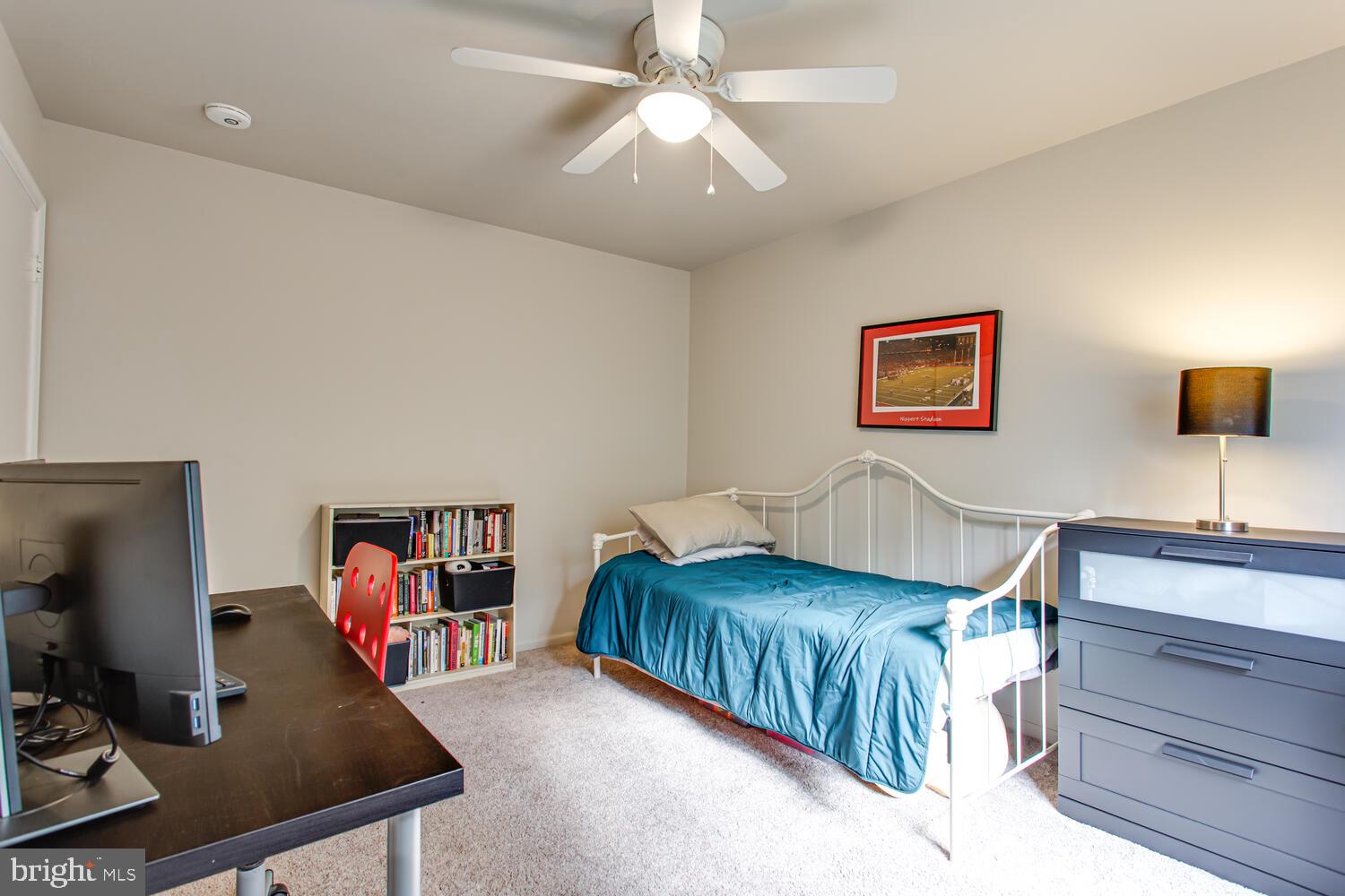 SHANNON SQUARE - Residential