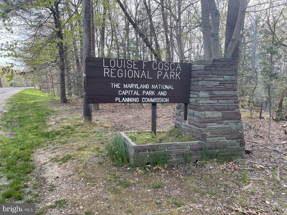 SHANNON SQUARE - Residential