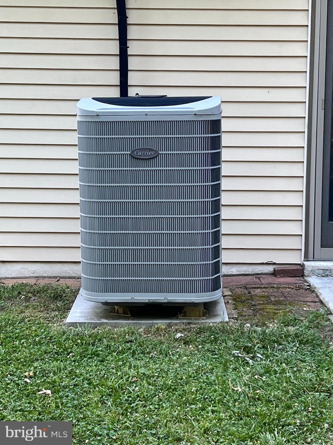 SHANNON SQUARE - Residential