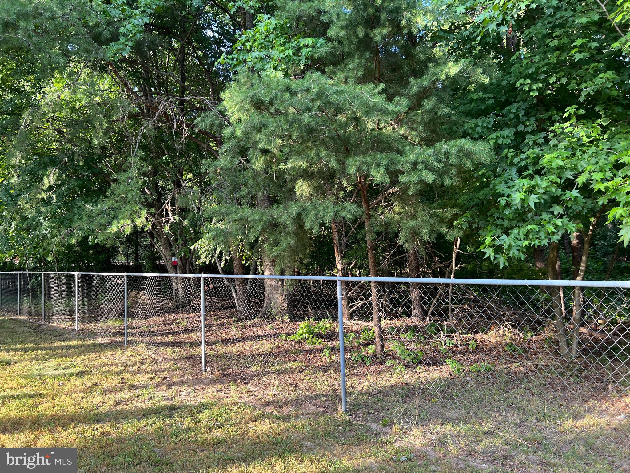 SHANNON SQUARE - Residential