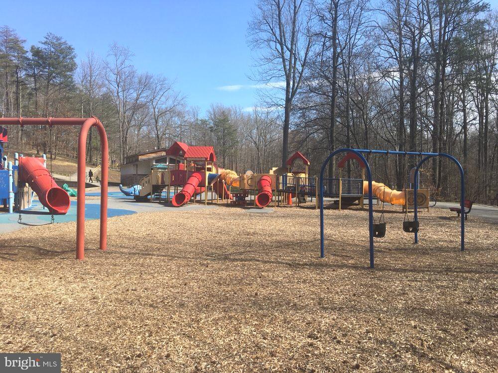 SHANNON SQUARE - Residential