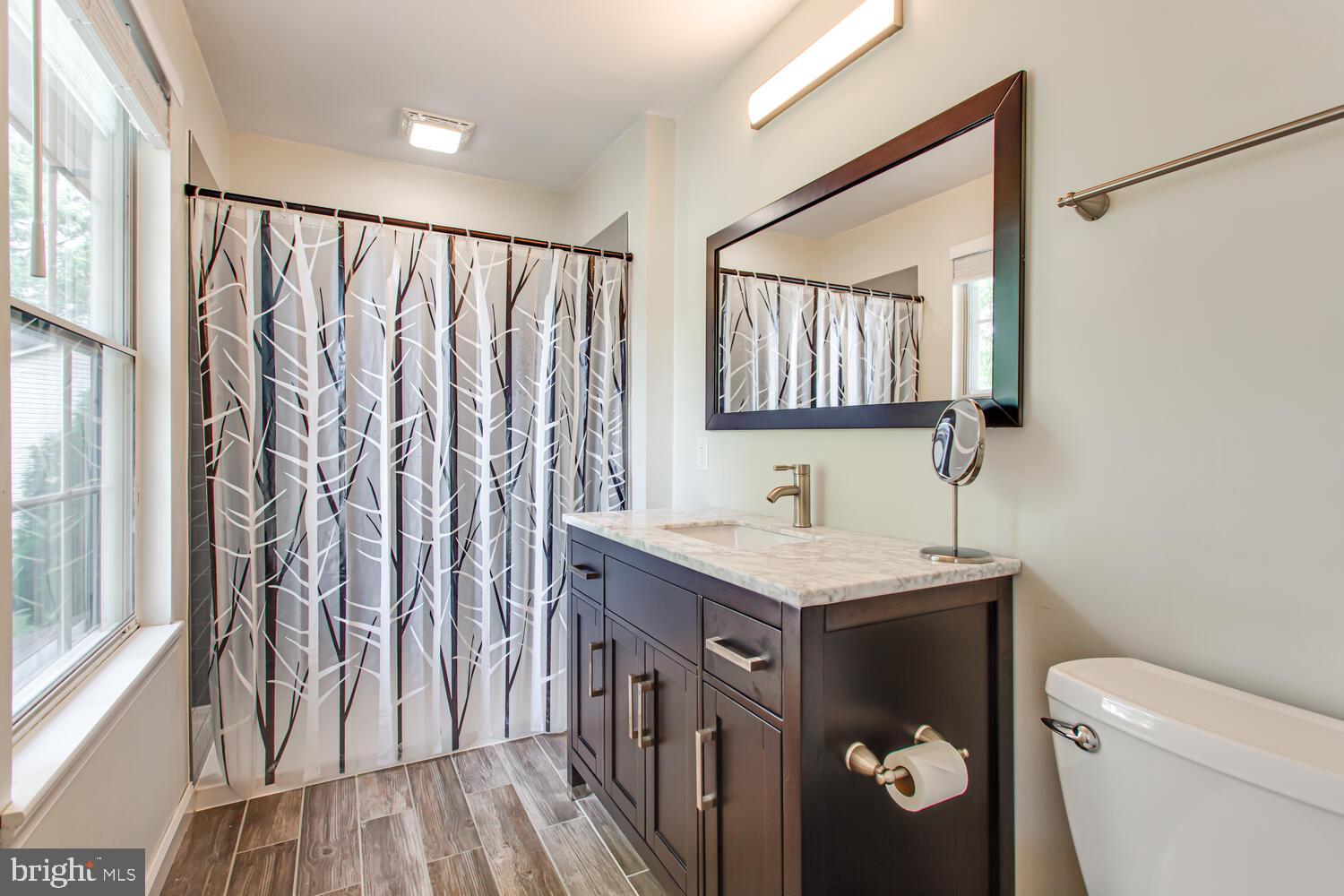 SHANNON SQUARE - Residential