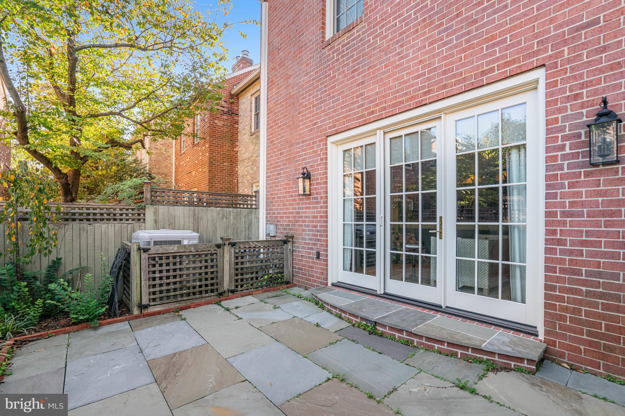 PRINCESS STREET TOWNHOUSES - Residential