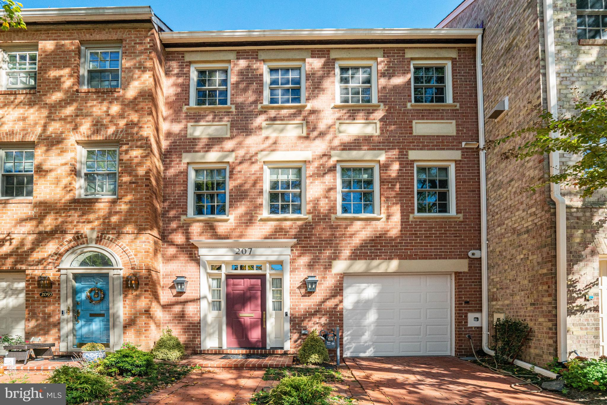 207 PRINCESS STREET