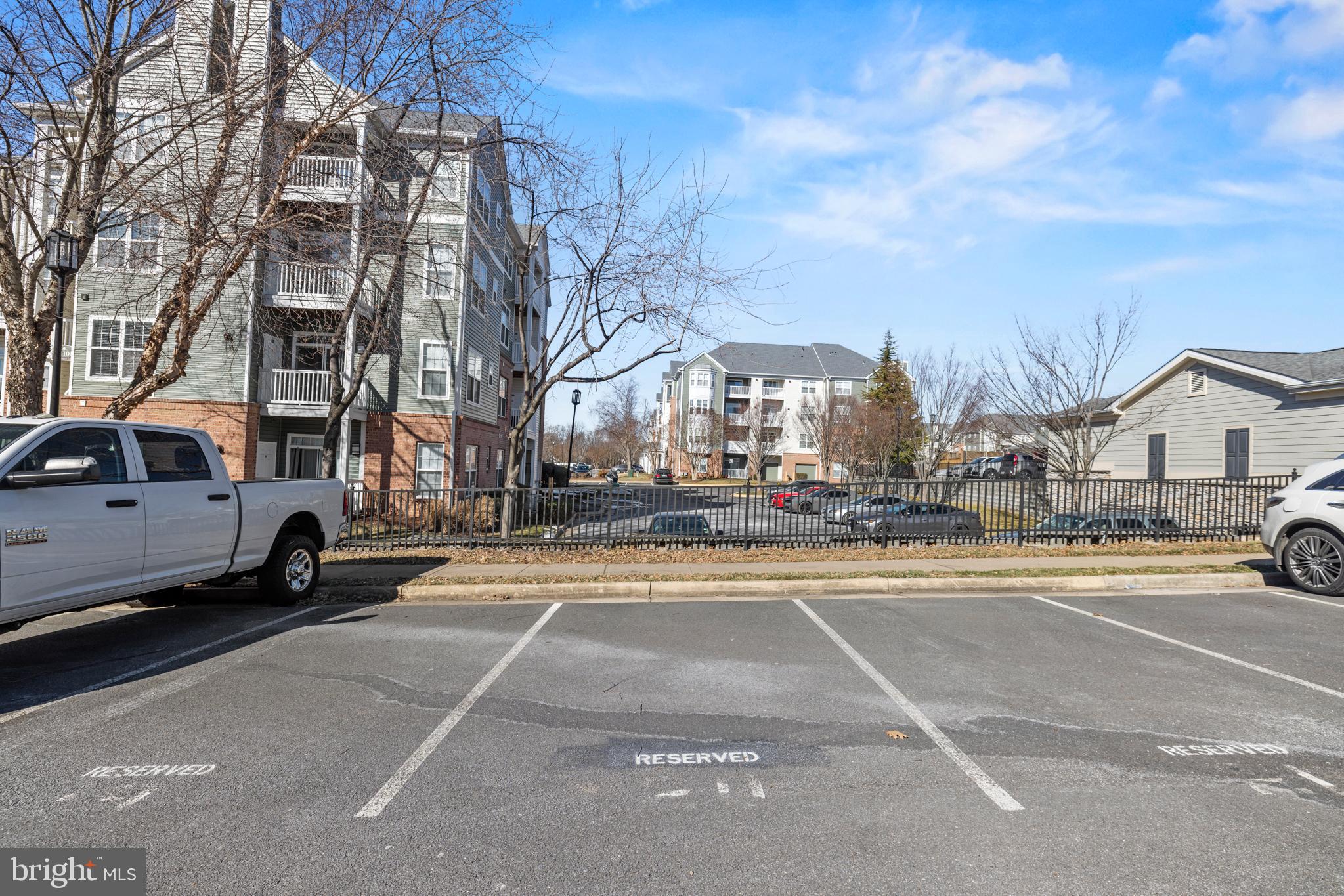 POTOMAC POINTE CONDOMINI - Residential