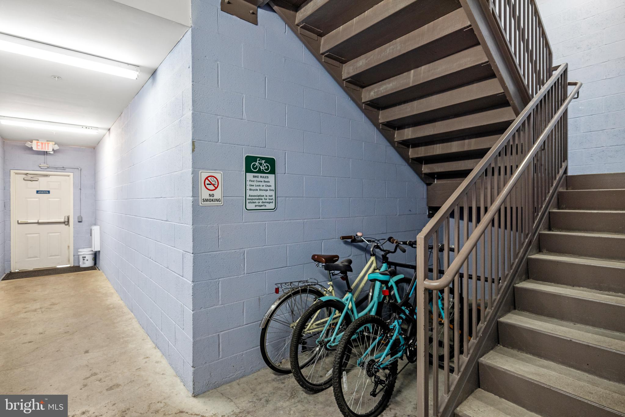 POTOMAC POINTE CONDOMINI - Residential