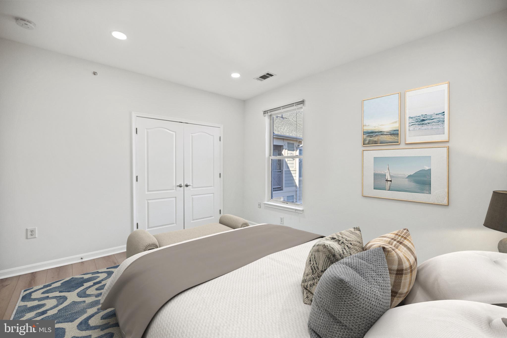 POTOMAC POINTE CONDOMINI - Residential