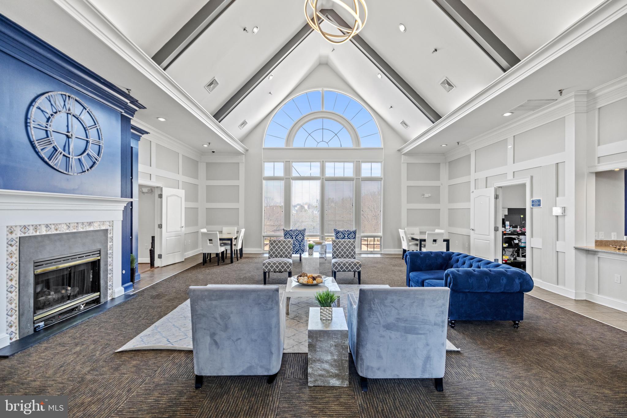 POTOMAC POINTE CONDOMINI - Residential