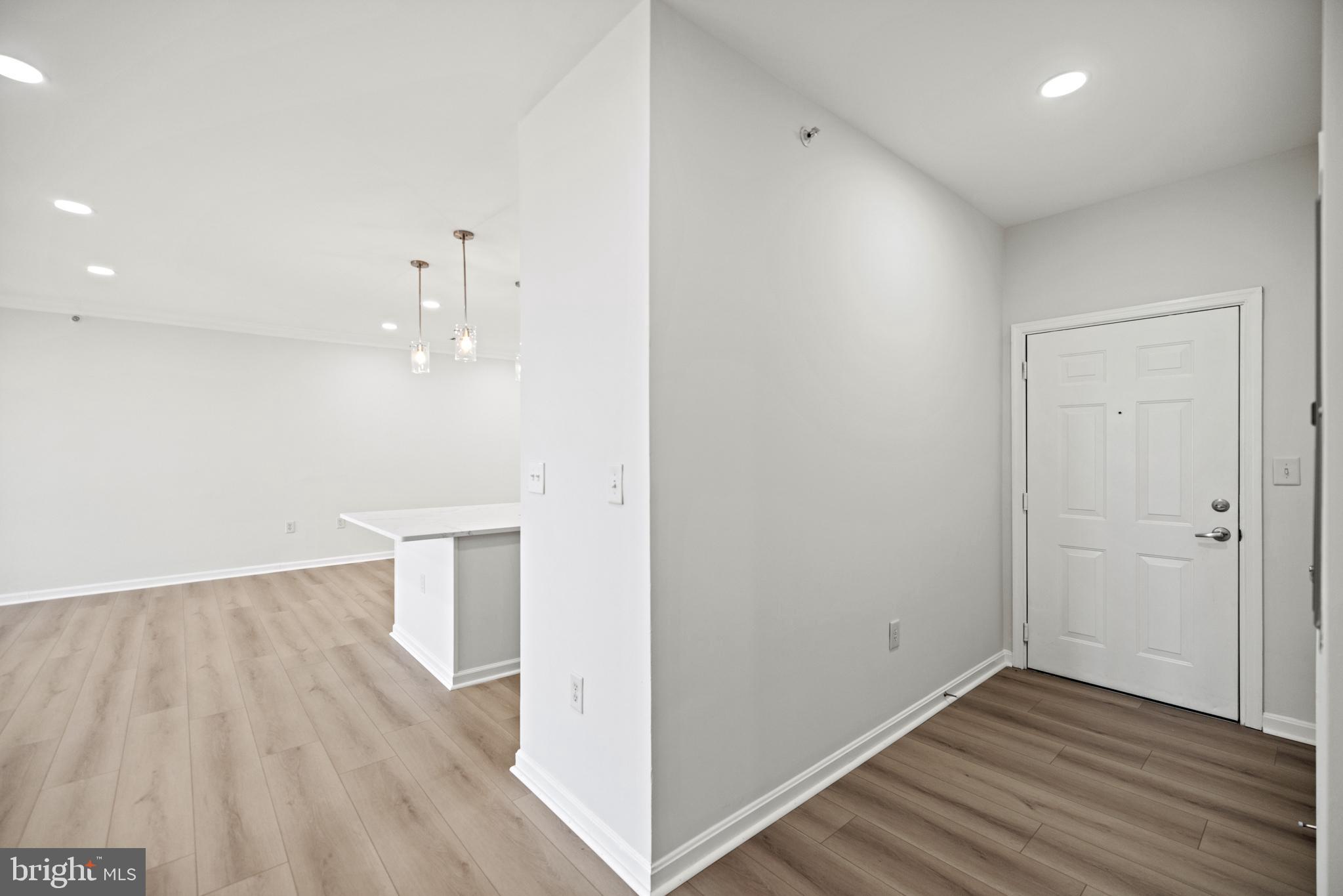 POTOMAC POINTE CONDOMINI - Residential