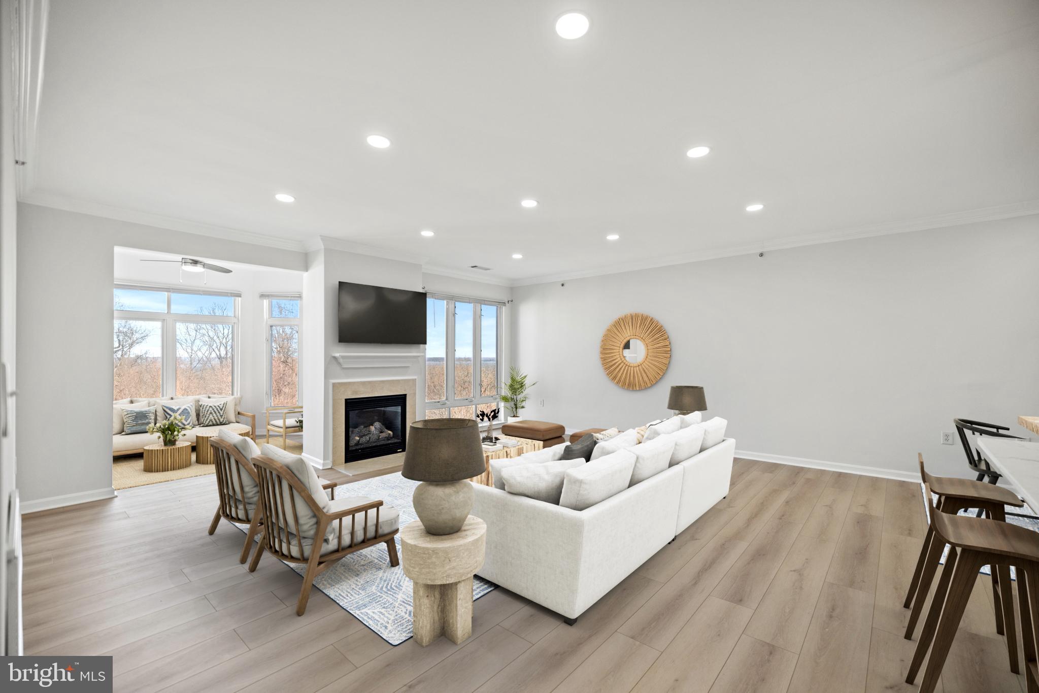 POTOMAC POINTE CONDOMINI - Residential