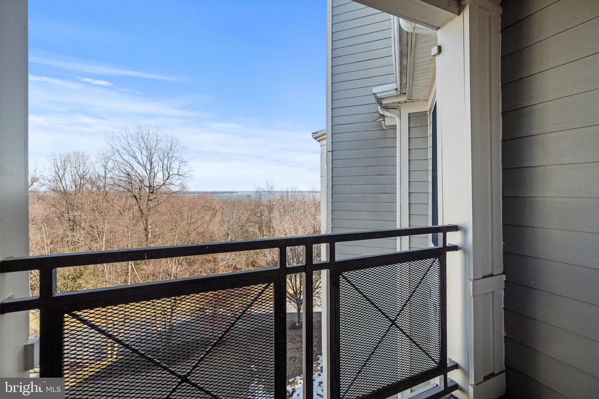 POTOMAC POINTE CONDOMINI - Residential