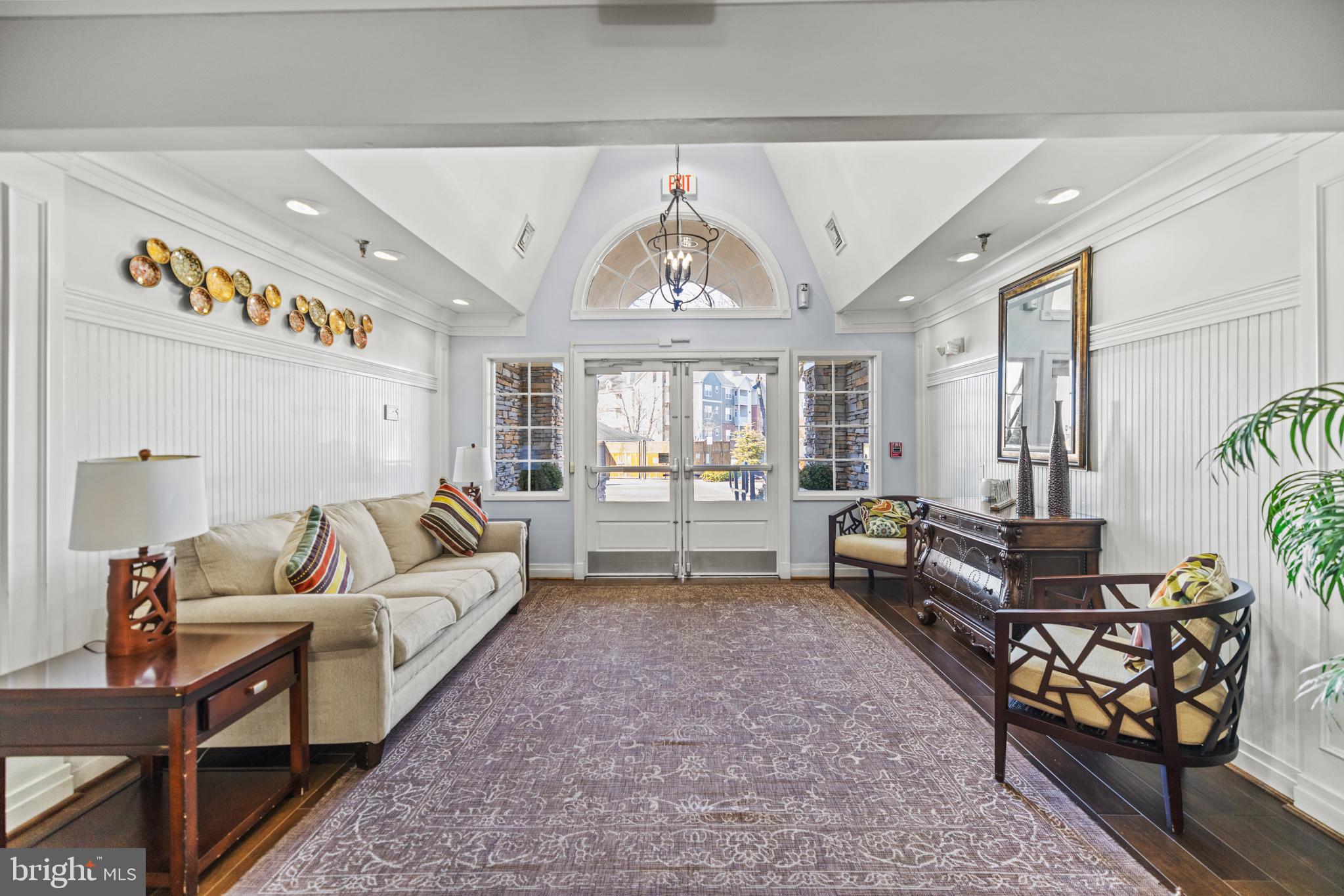 POTOMAC POINTE CONDOMINI - Residential