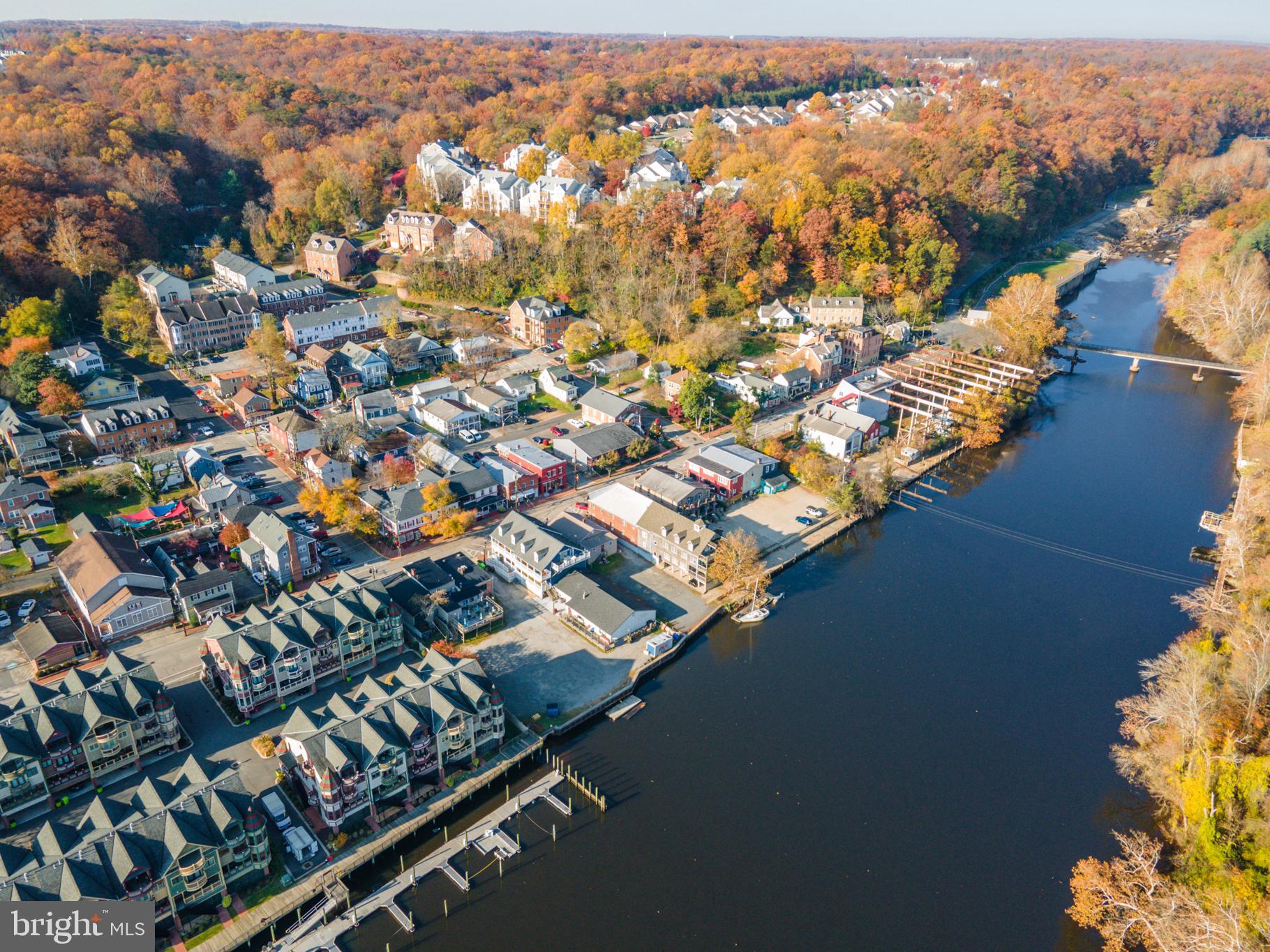 POTOMAC POINTE CONDOMINI - Residential