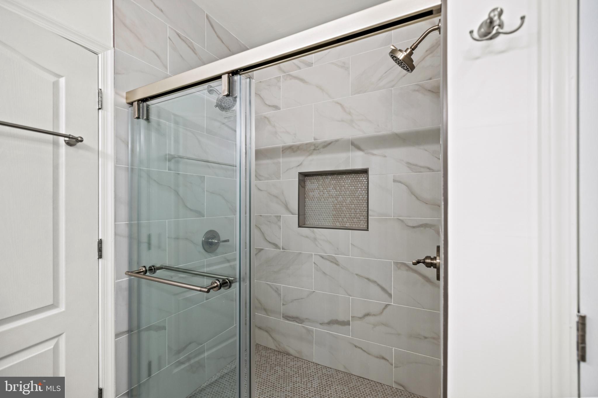 POTOMAC POINTE CONDOMINI - Residential