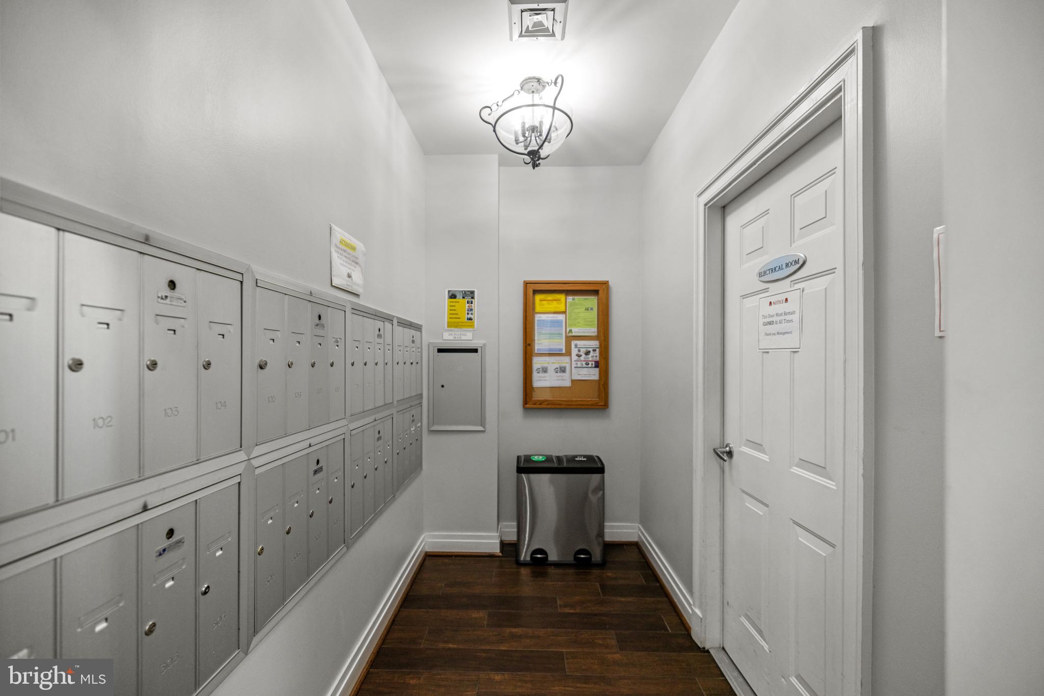 POTOMAC POINTE CONDOMINI - Residential