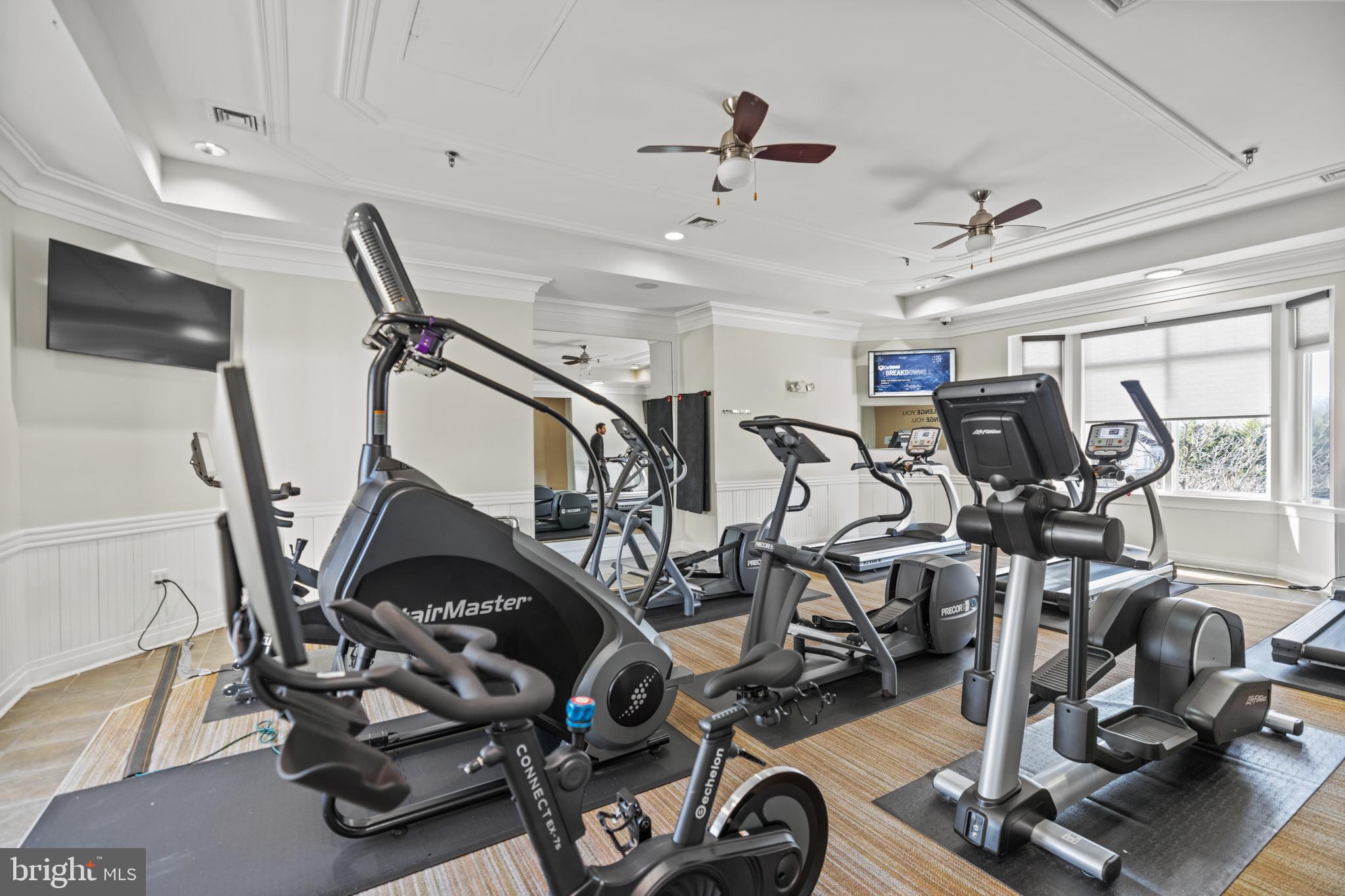 POTOMAC POINTE CONDOMINI - Residential