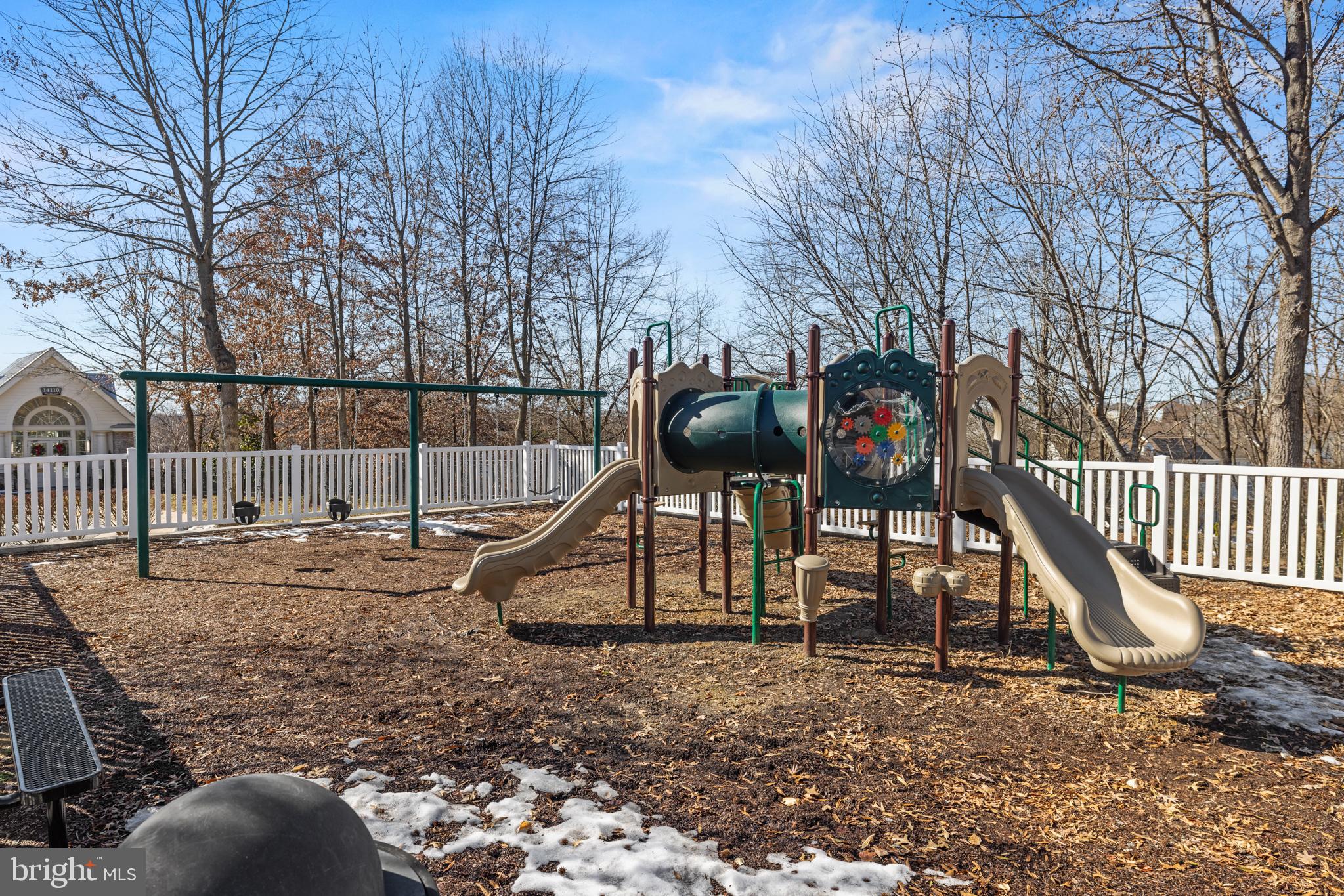 POTOMAC POINTE CONDOMINI - Residential