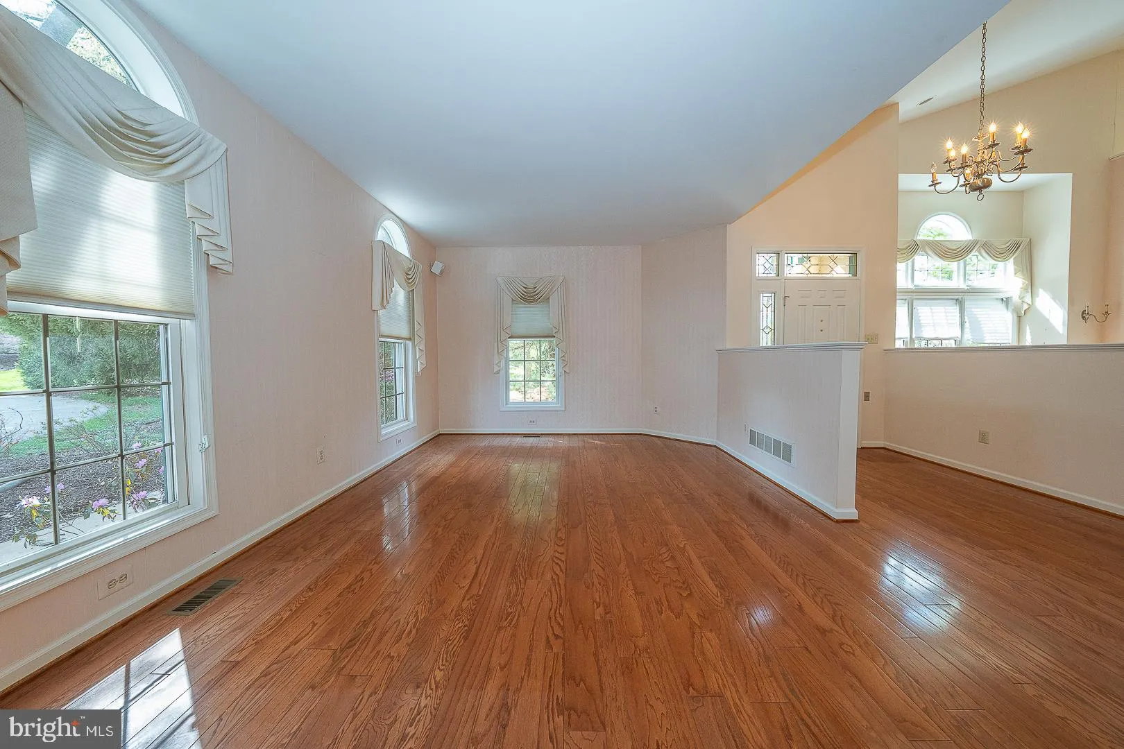 West Chester, Pennsylvania 19380, United States, 3 Bedrooms Bedrooms, ,3 BathroomsBathrooms,Residential,Pending,106007