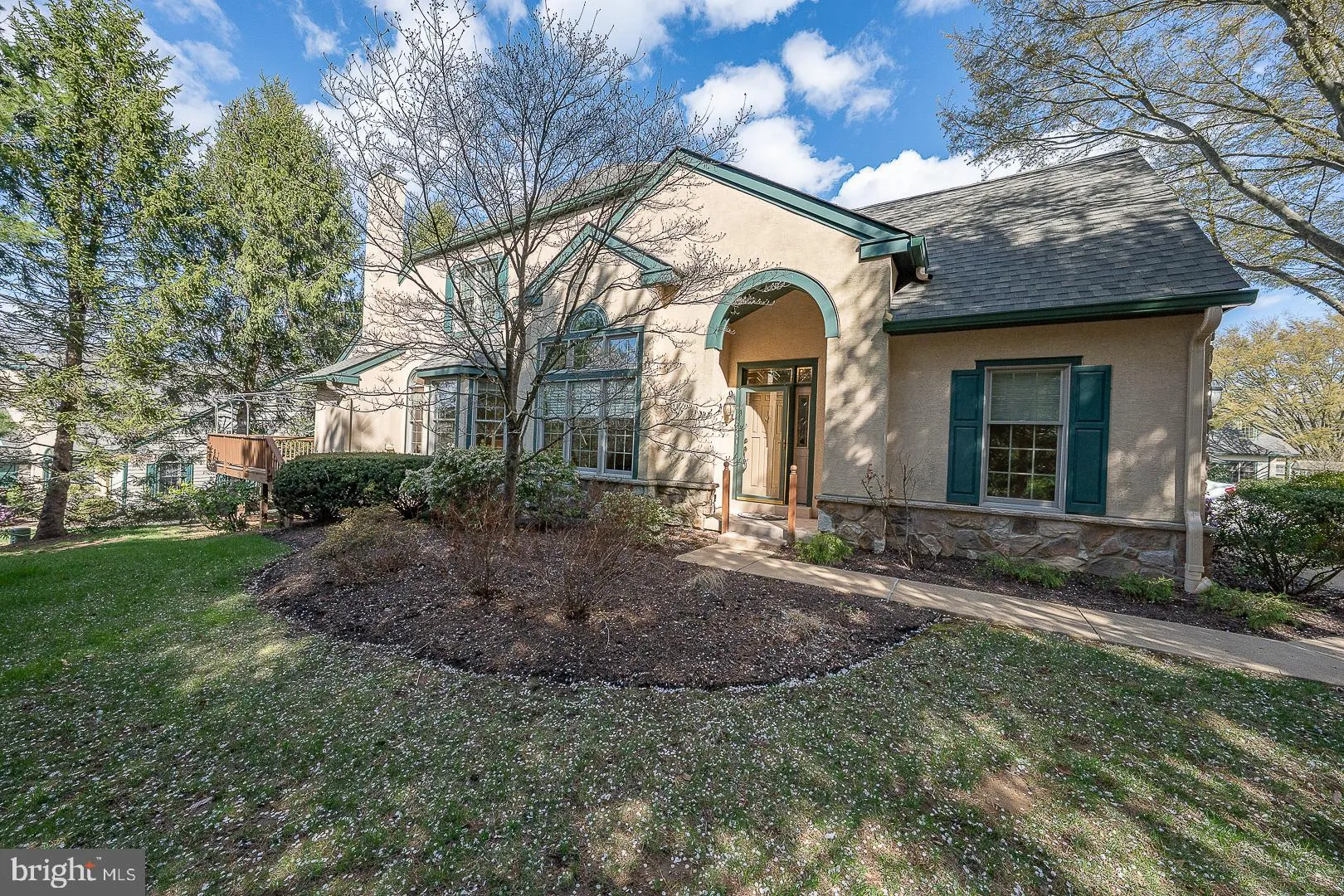 West Chester, Pennsylvania 19380, United States, 3 Bedrooms Bedrooms, ,3 BathroomsBathrooms,Residential,Pending,106007