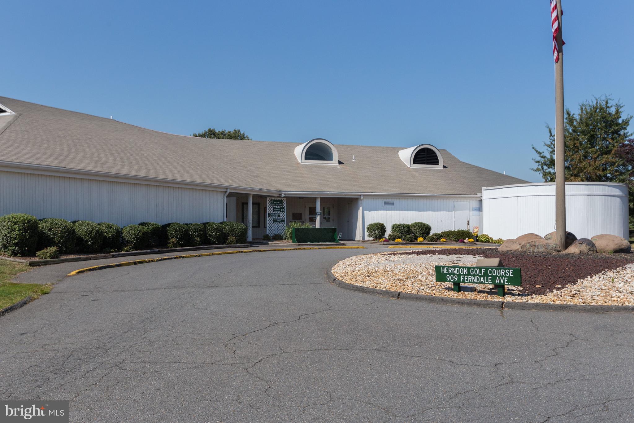 FORTNIGHTLY SQUARE - Residential