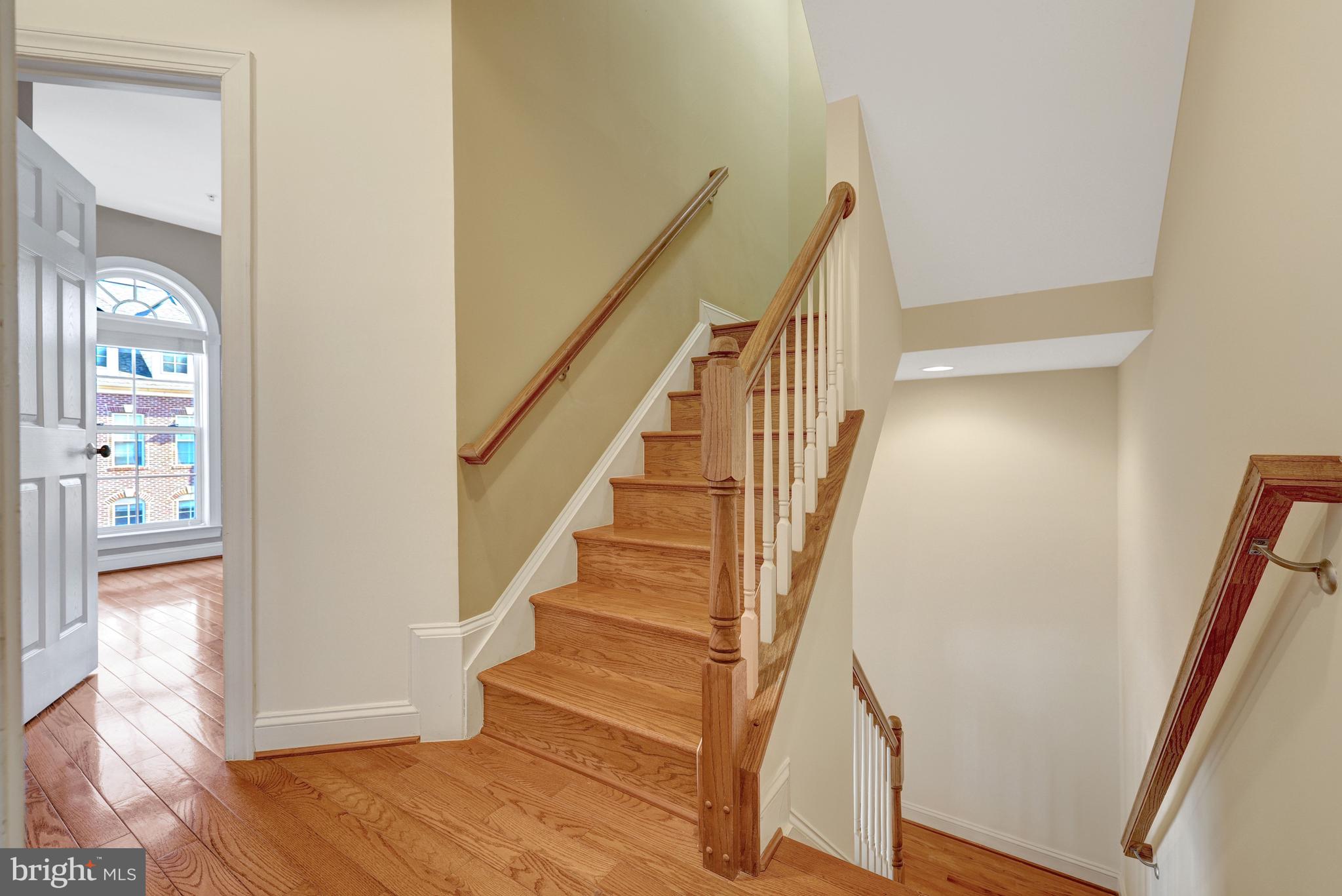 FORTNIGHTLY SQUARE - Residential