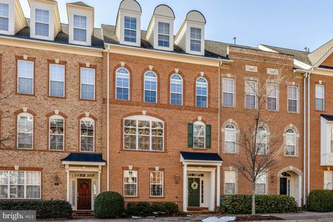 120 FORTNIGHTLY BOULEVARD HERNDON VA 20170