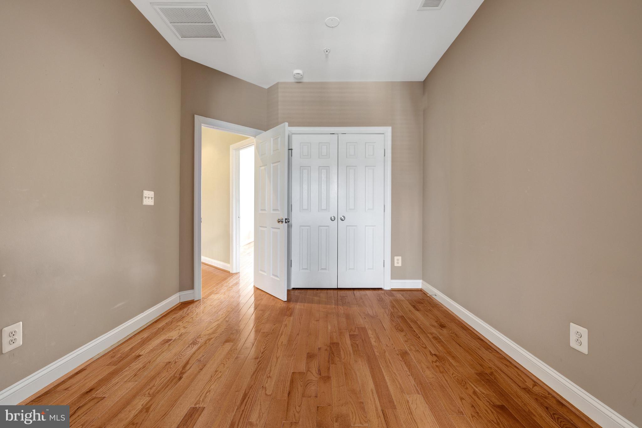 FORTNIGHTLY SQUARE - Residential