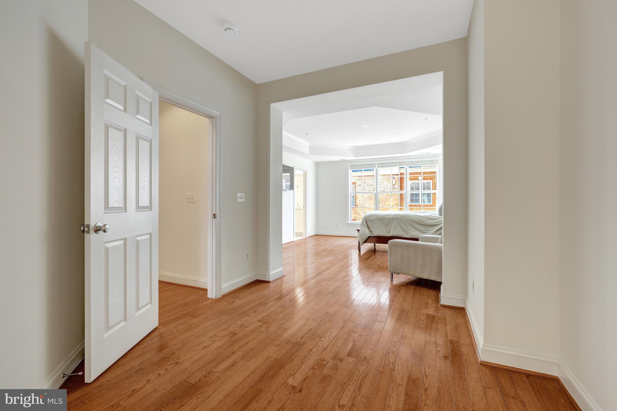 FORTNIGHTLY SQUARE - Residential