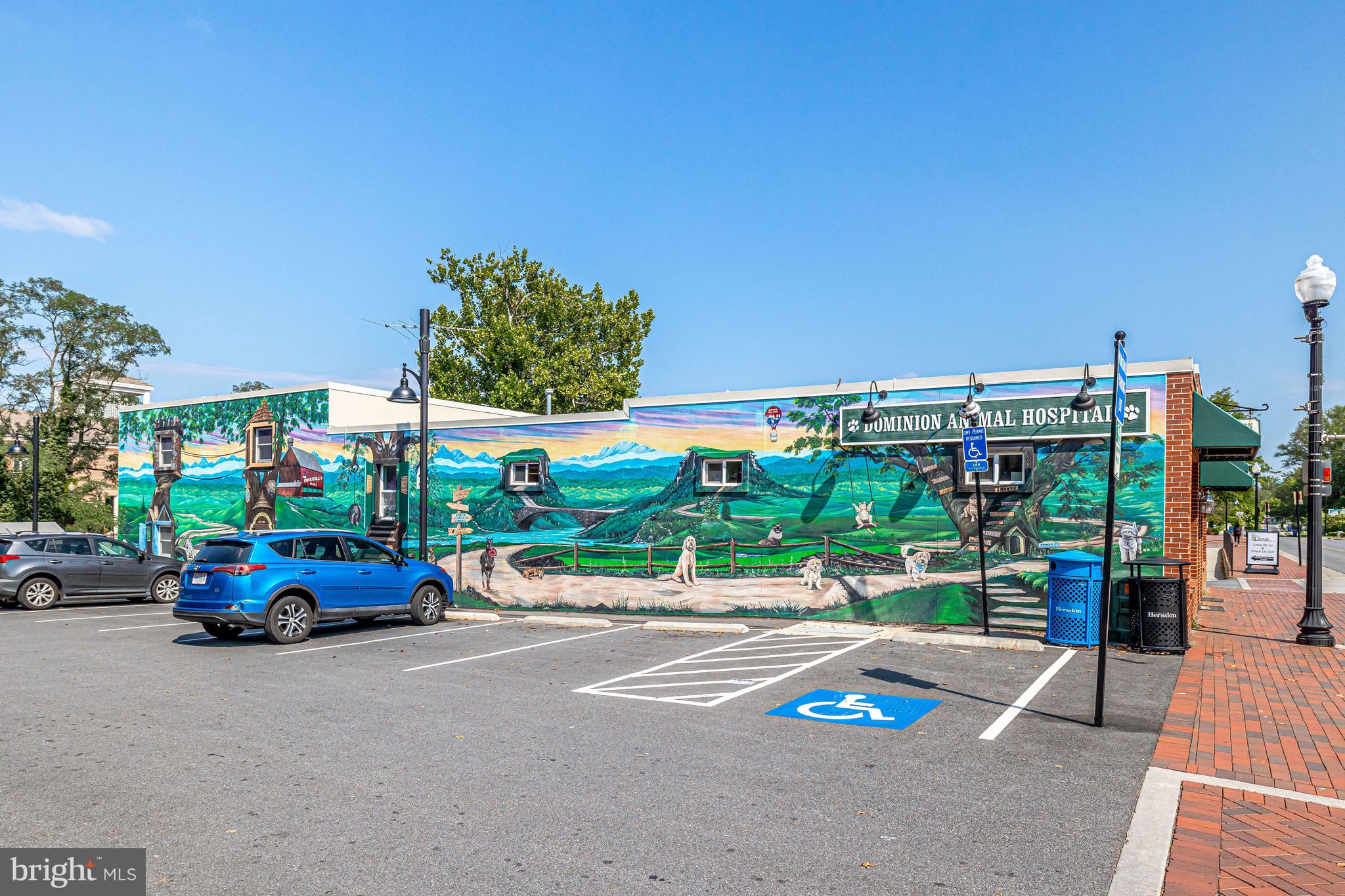 FORTNIGHTLY SQUARE - Residential