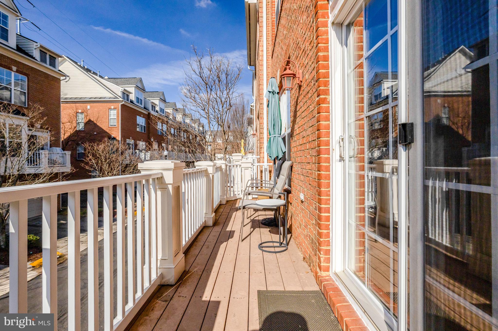 FORTNIGHTLY SQUARE - Residential