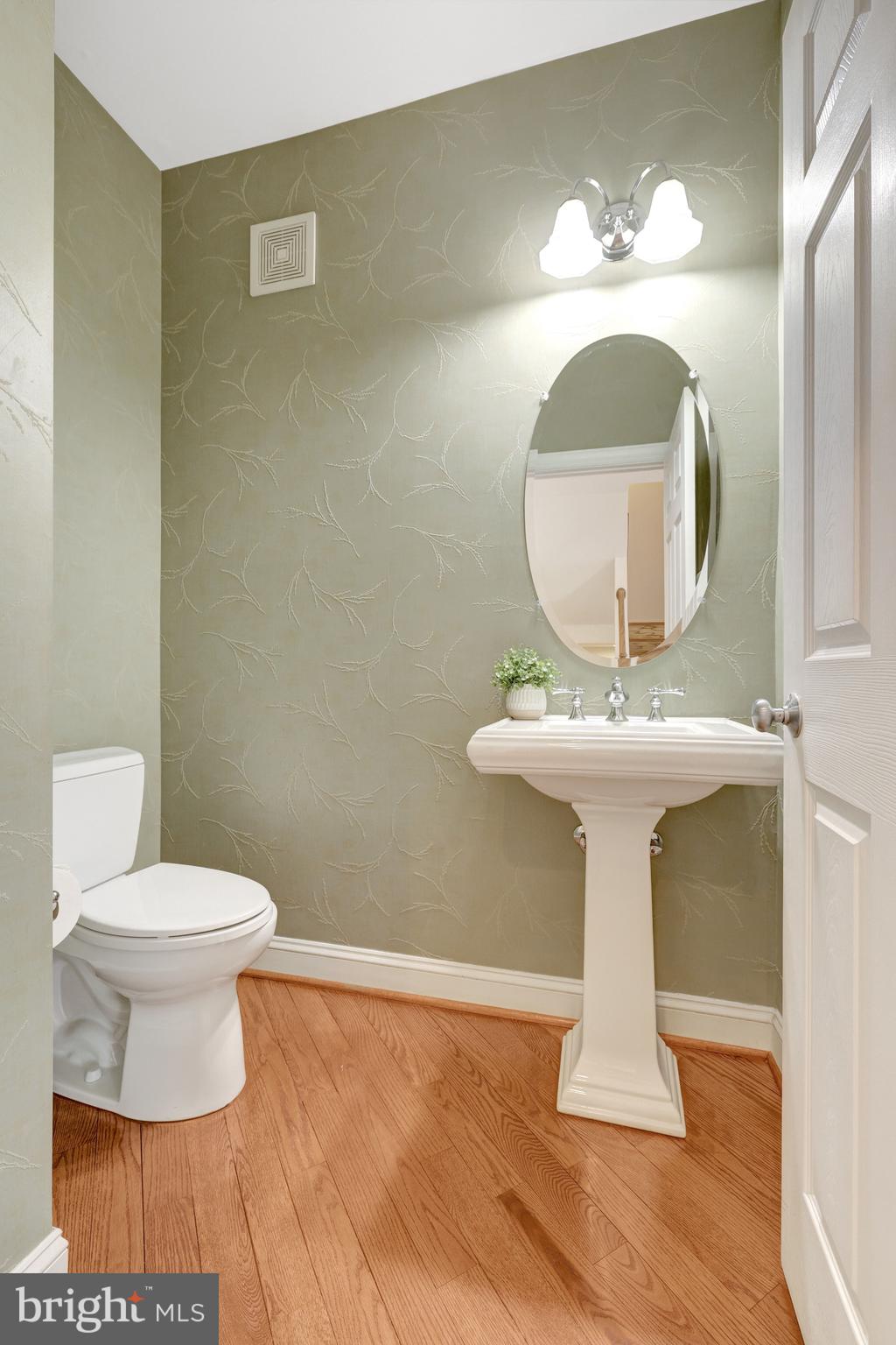 FORTNIGHTLY SQUARE - Residential