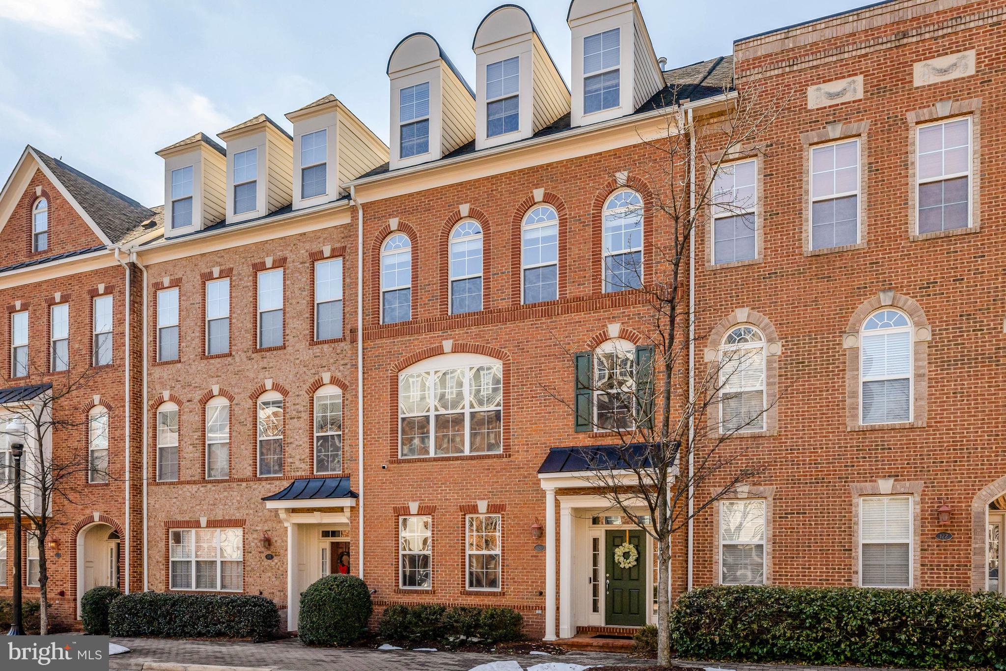 120 FORTNIGHTLY BOULEVARD