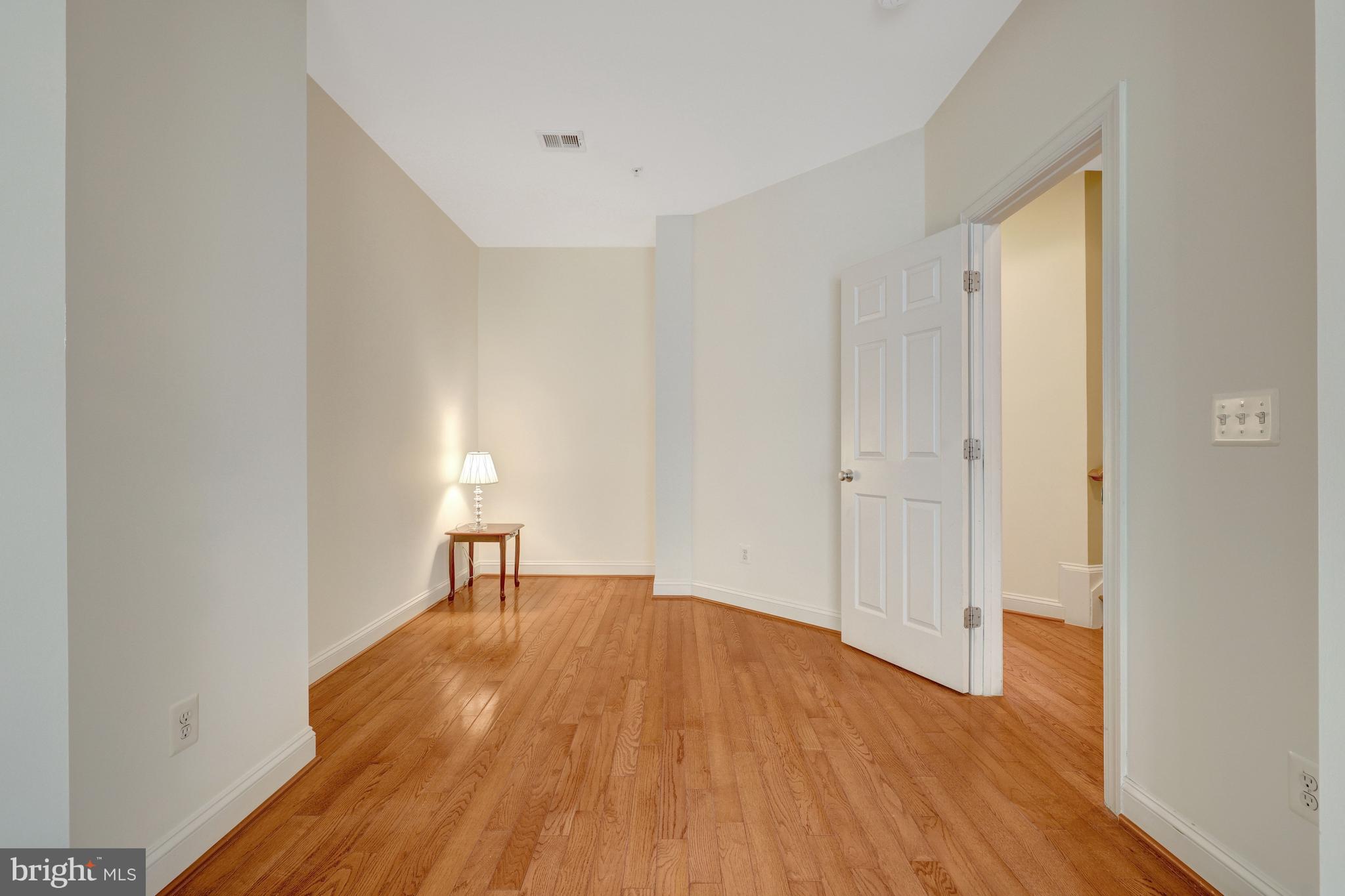 FORTNIGHTLY SQUARE - Residential