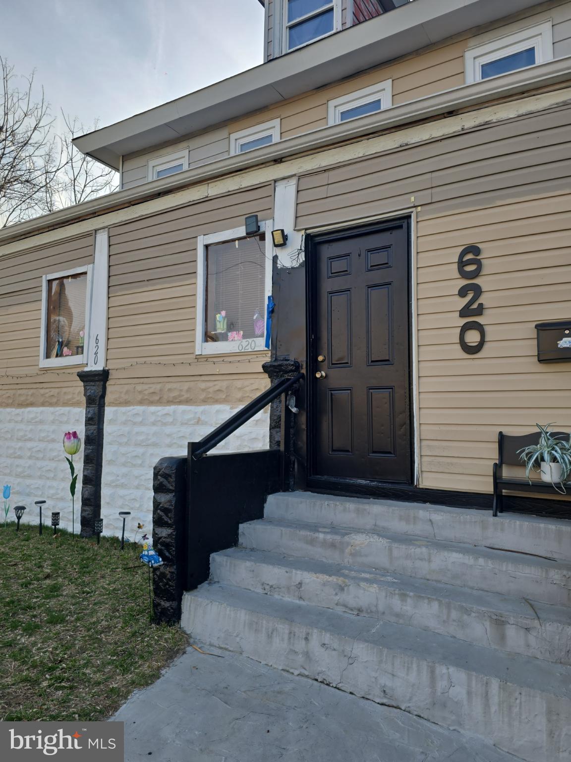 620 DOCK STREET