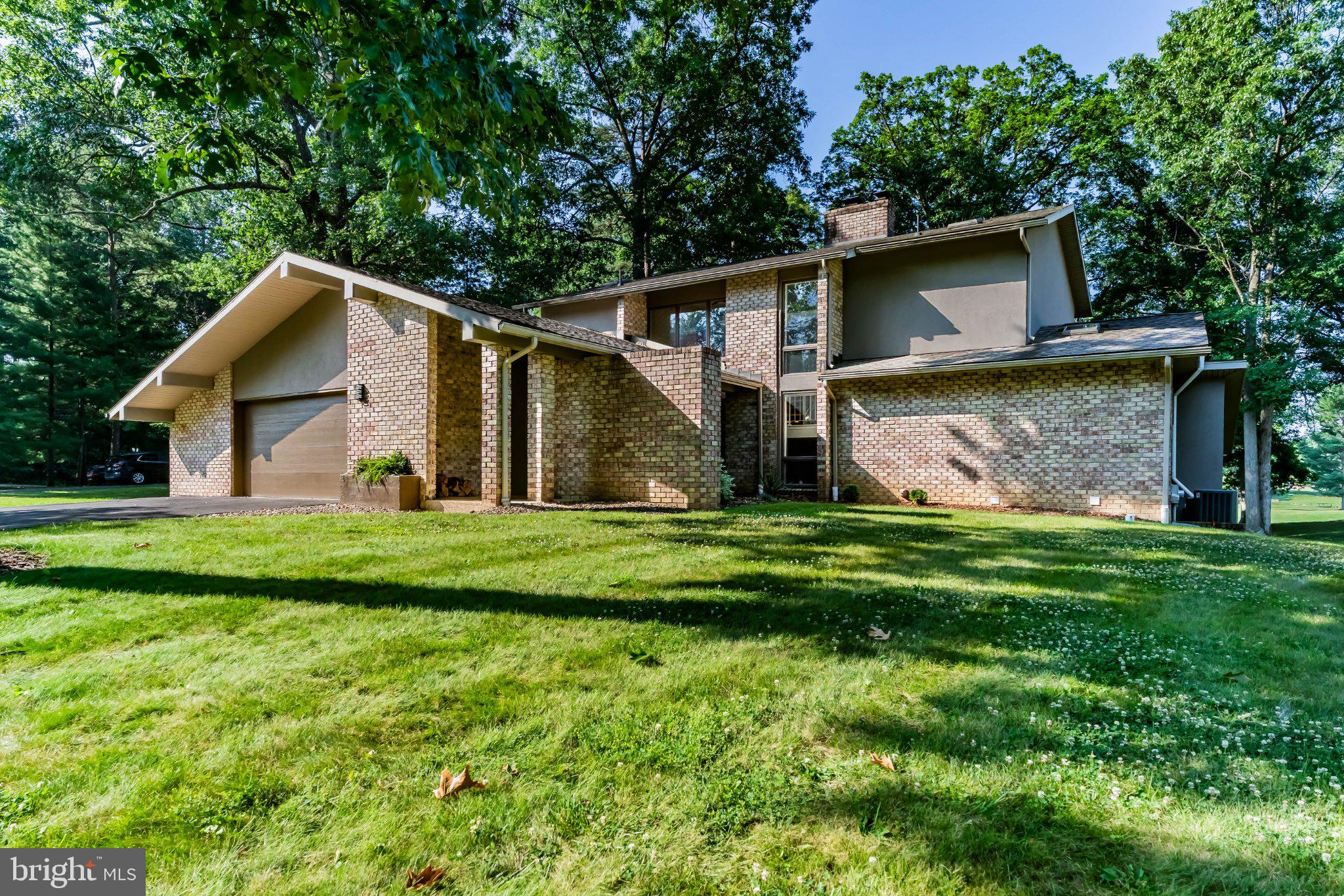 6566 FAIRWAY DRIVE W