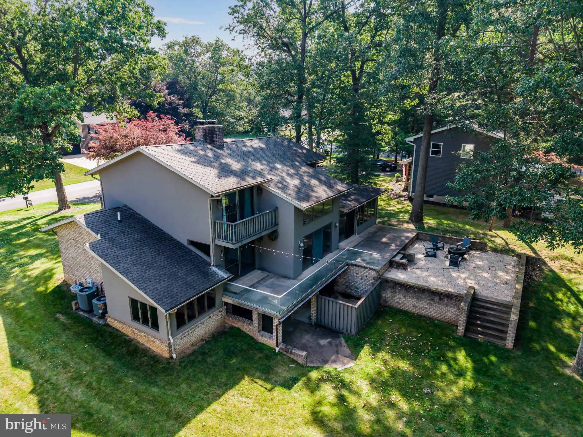 6566 FAIRWAY DRIVE W