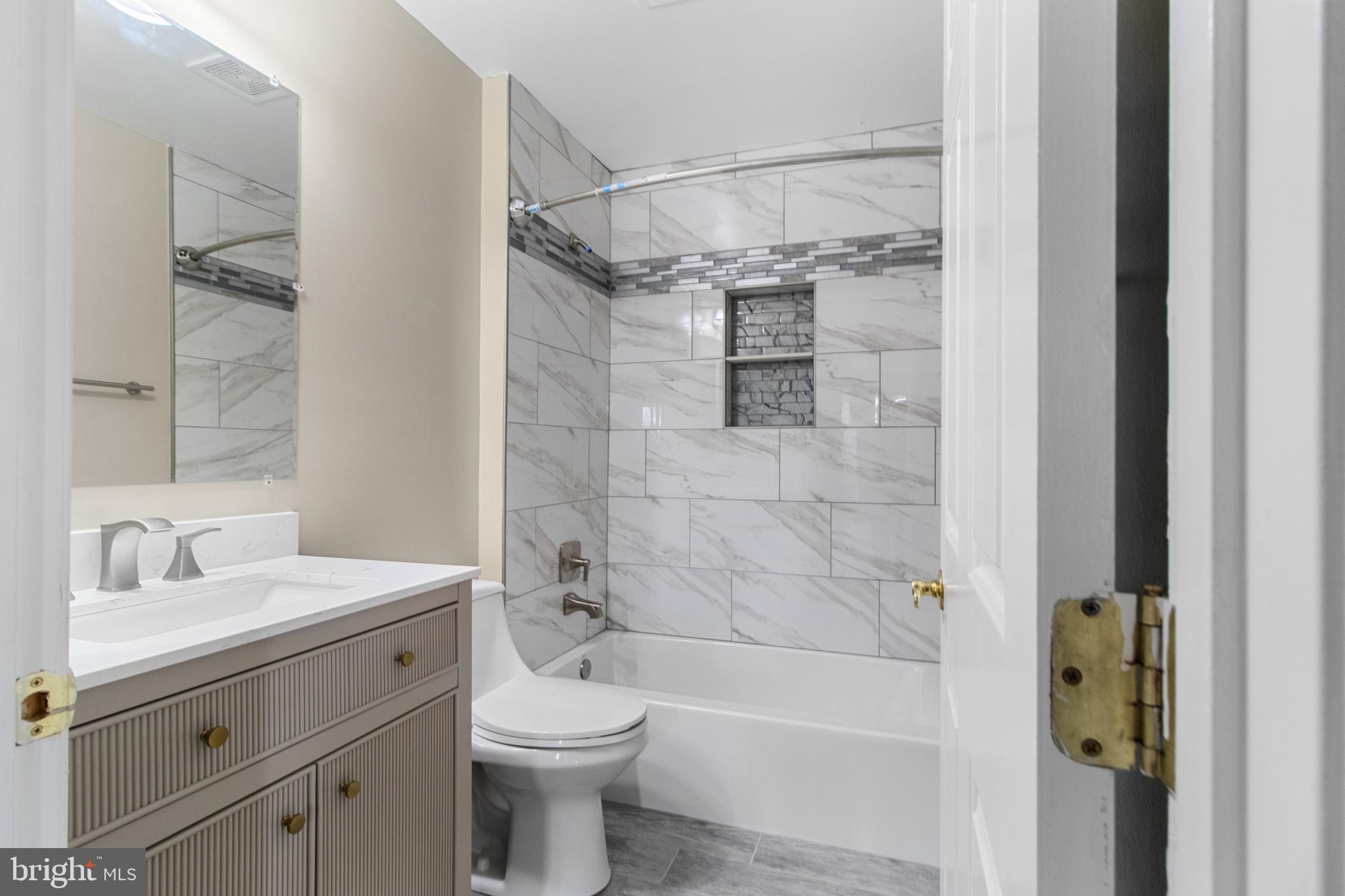 GREENS OF PATUXENT - Residential Lease