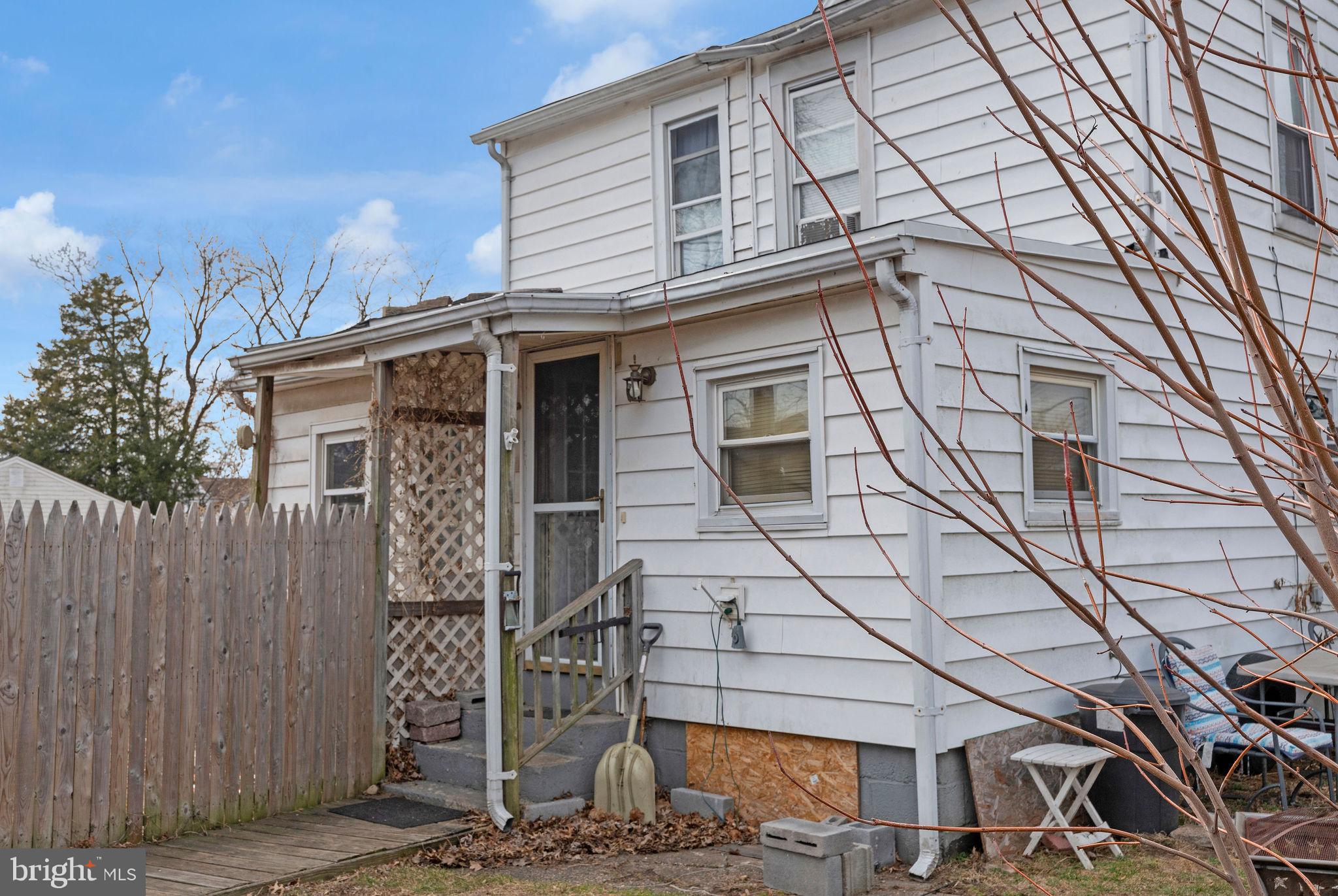 201 ROBERTSON AVENUE