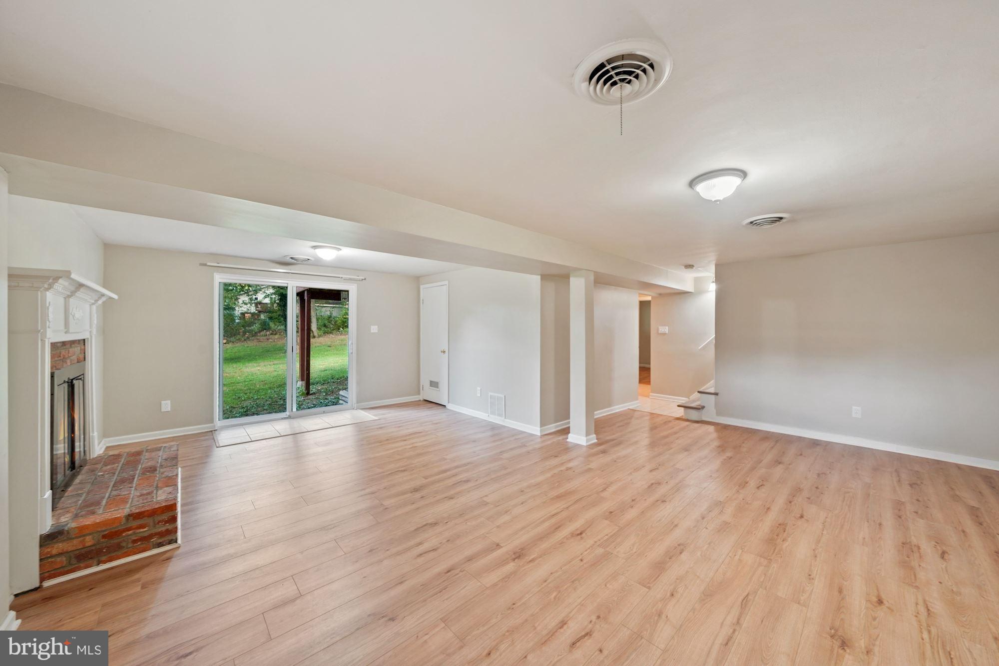 MAPLE HILL - Residential