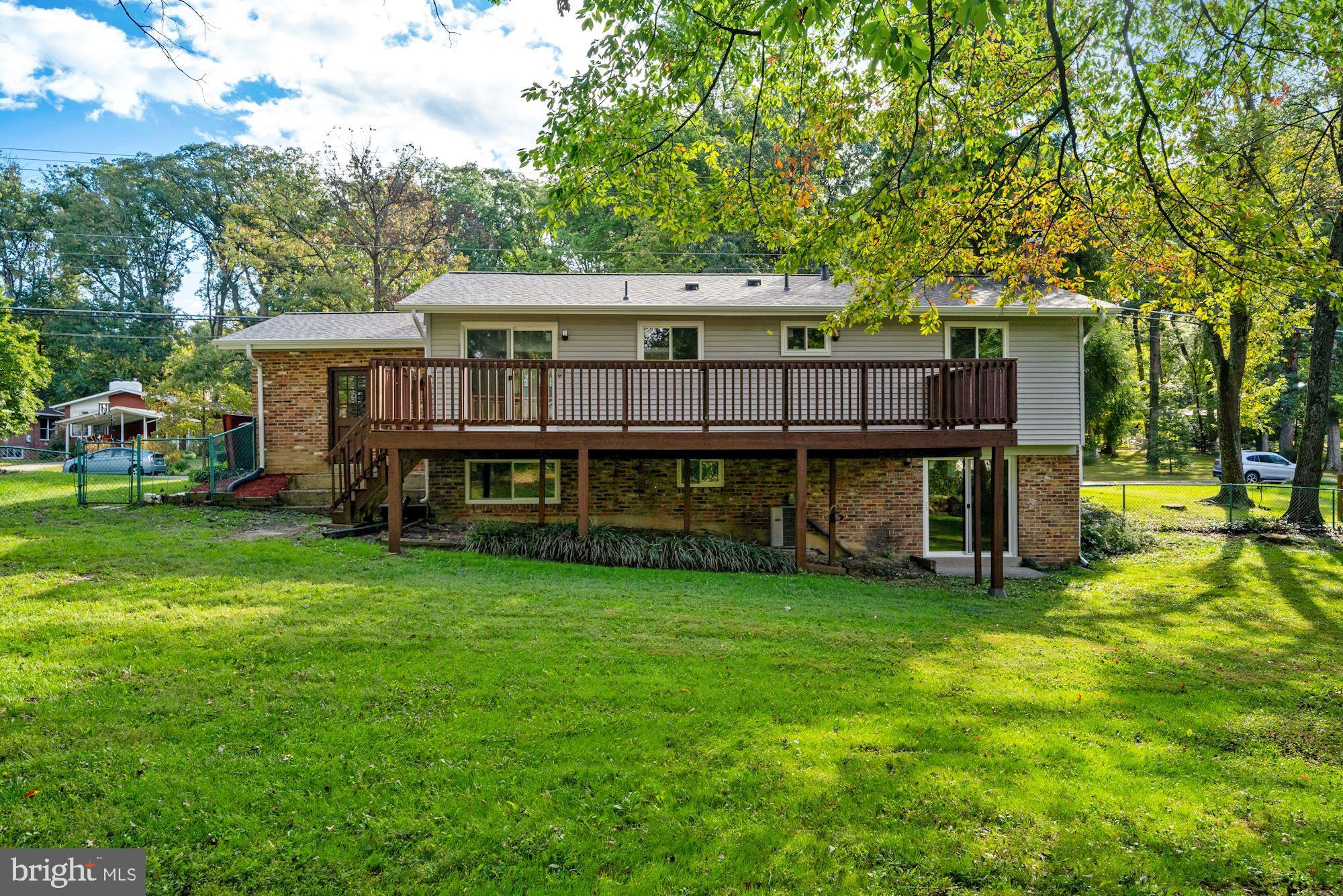 MAPLE HILL - Residential