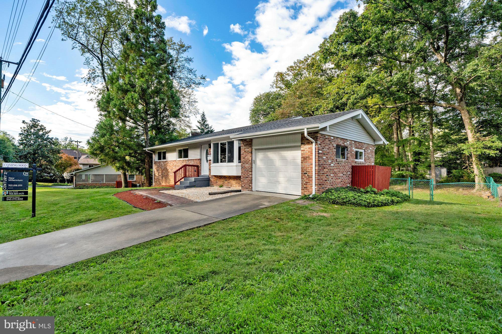 MAPLE HILL - Residential