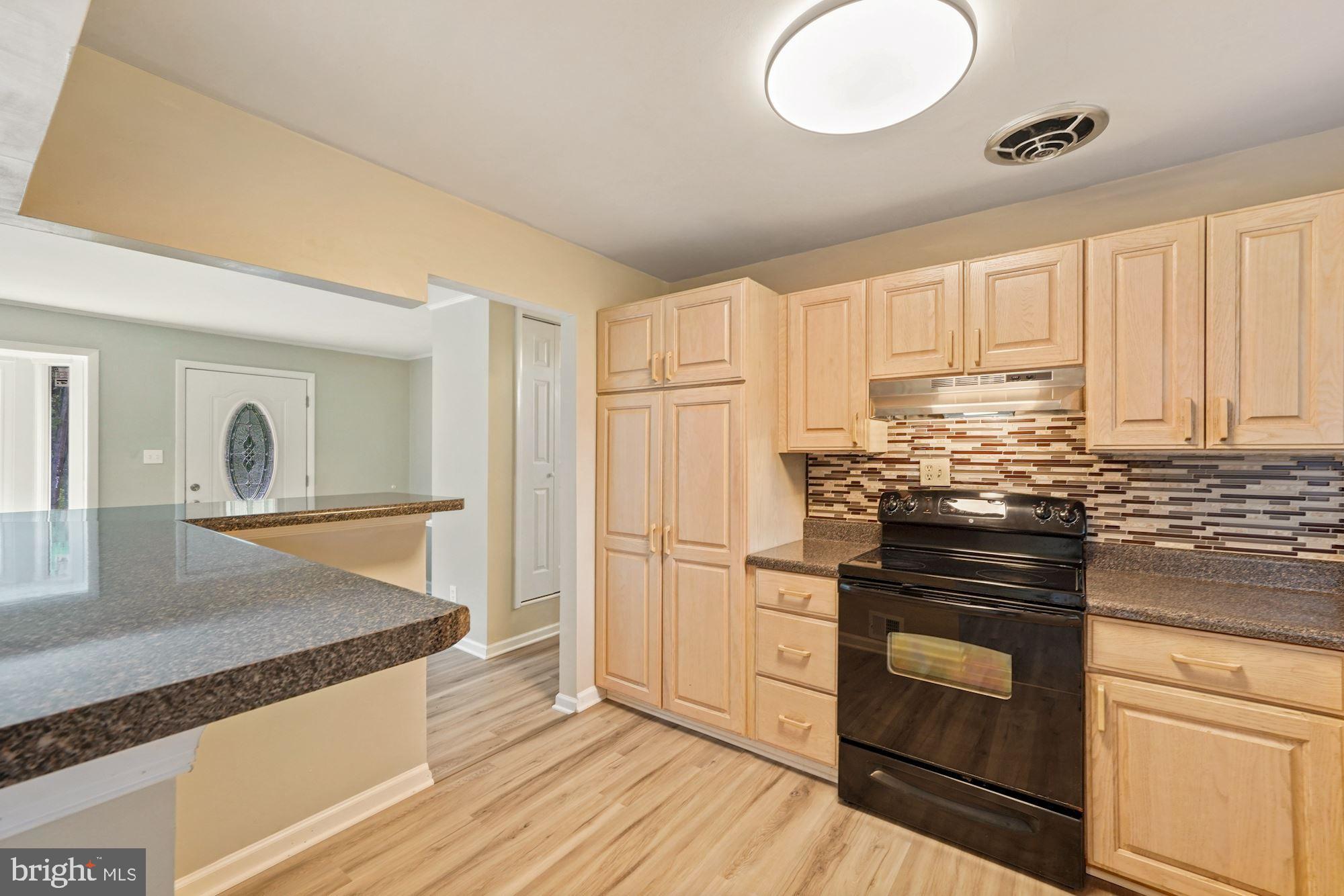 MAPLE HILL - Residential