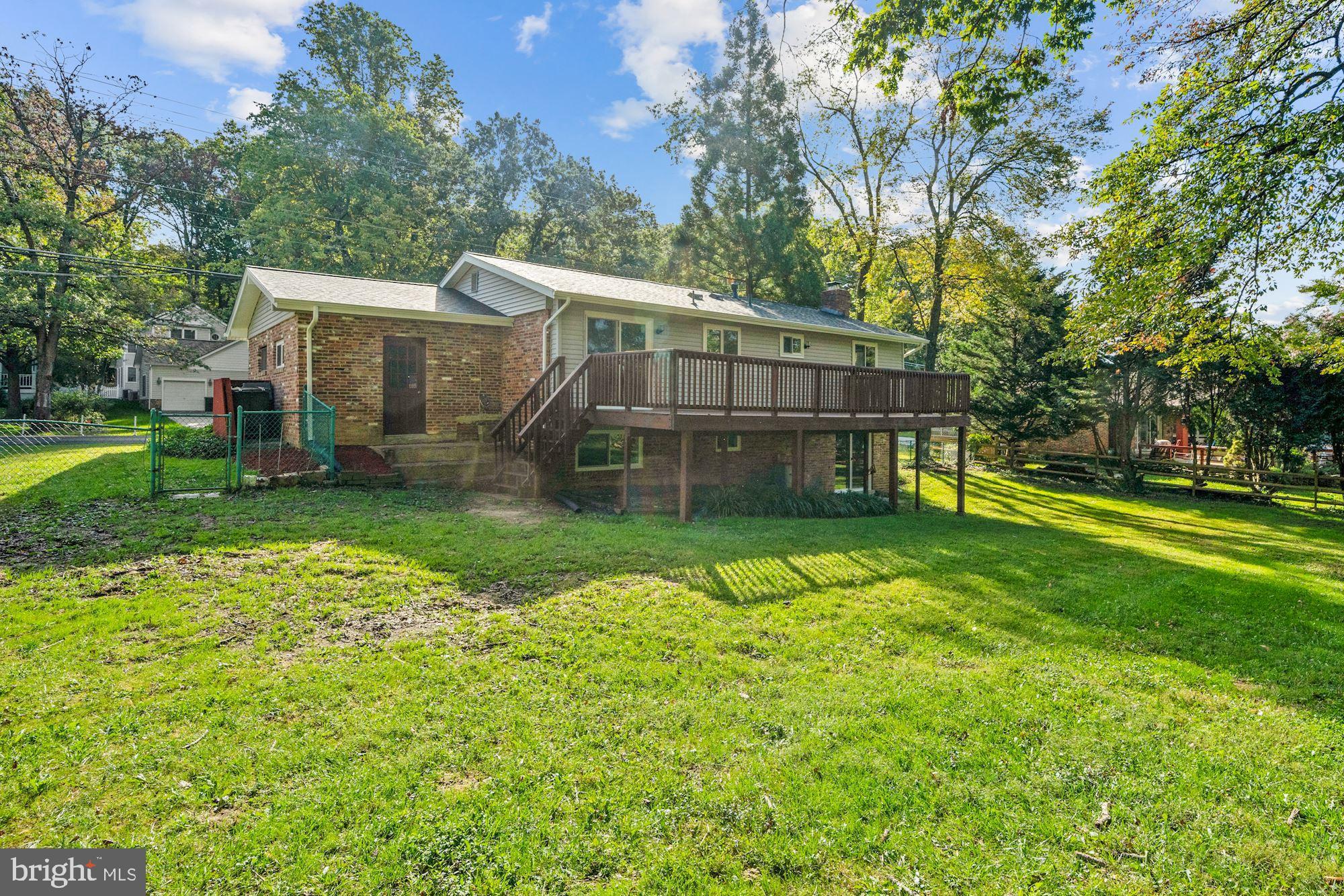 MAPLE HILL - Residential