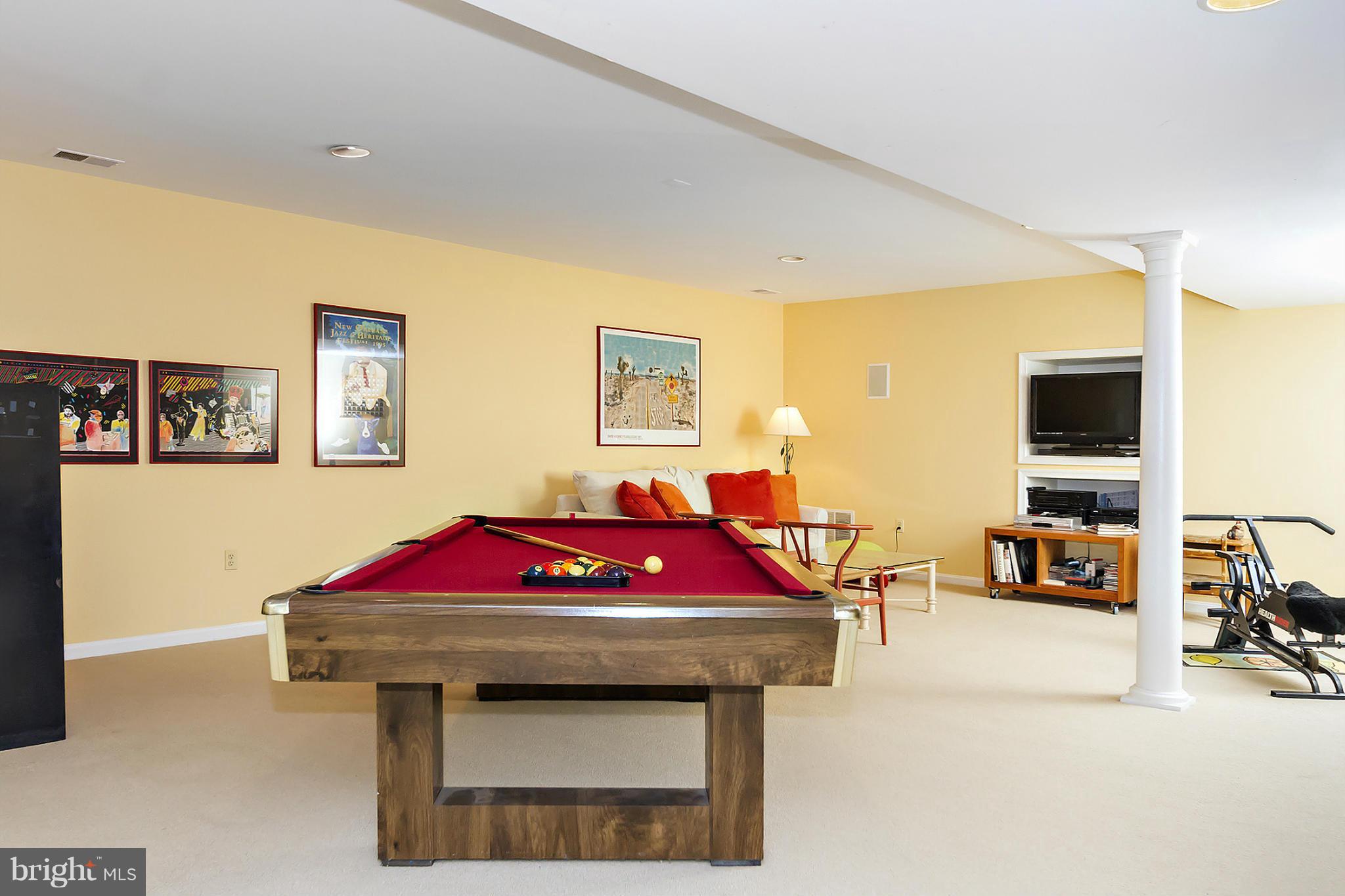 HOBBITS GLEN - Residential