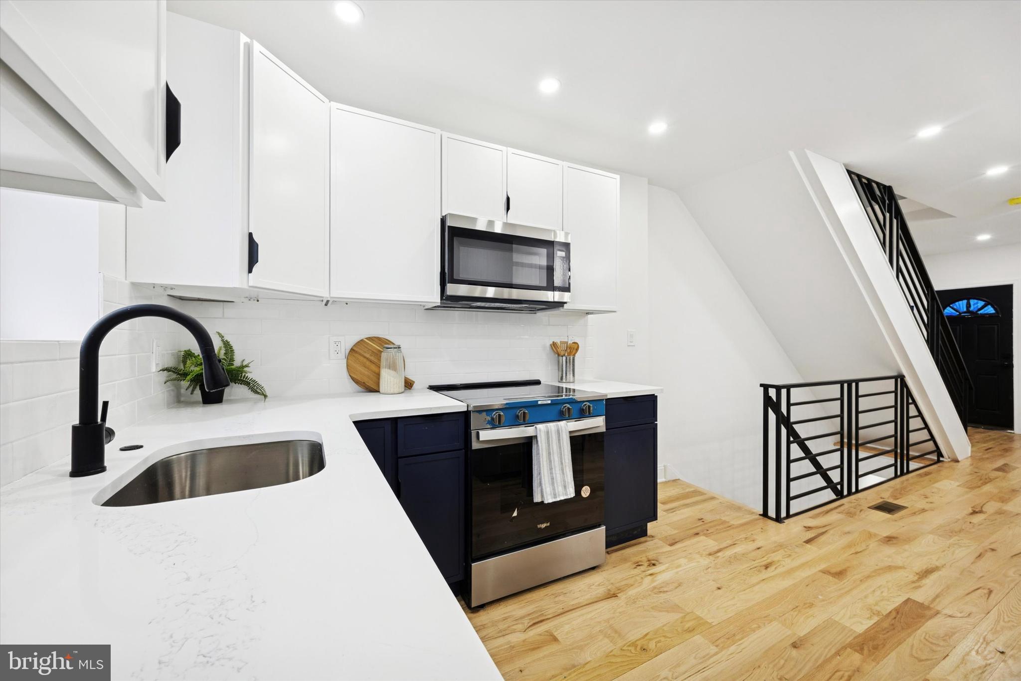 POINT BREEZE - Residential