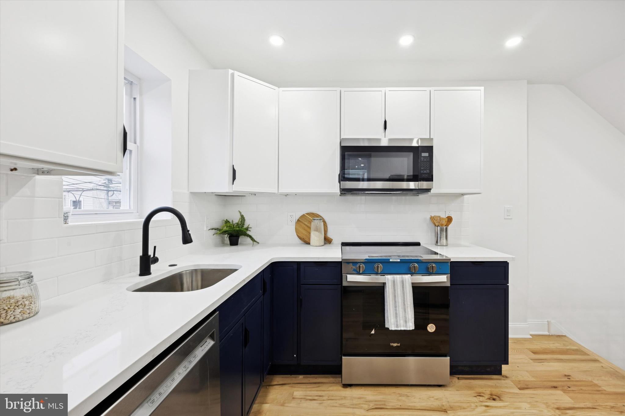 POINT BREEZE - Residential