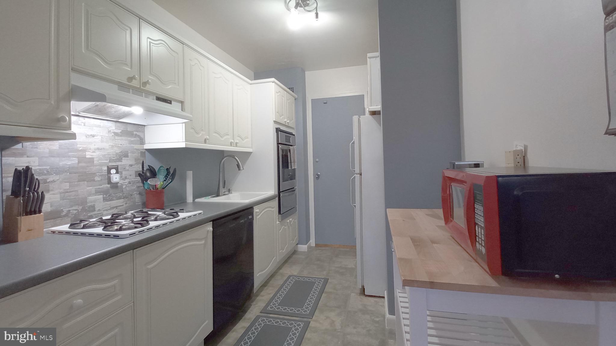 GROSVENOR PARK - Residential Lease