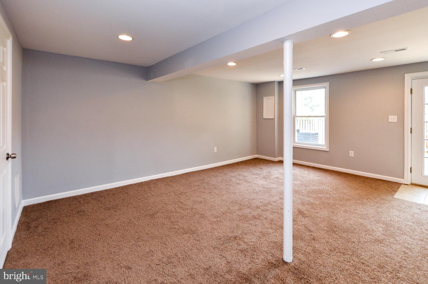 BRIAR VILLAGE - Residential